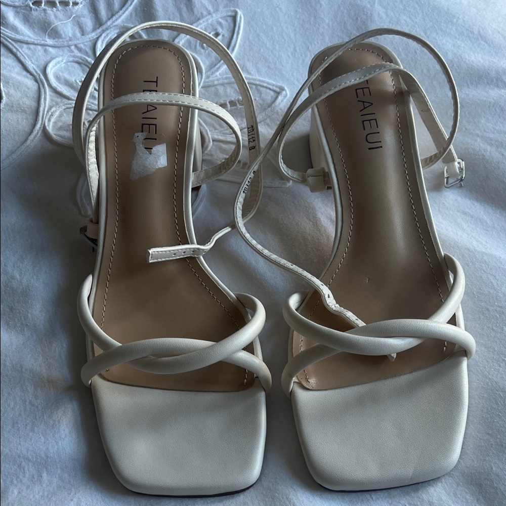 Women's Cream Strappy Square-Toe Sandals